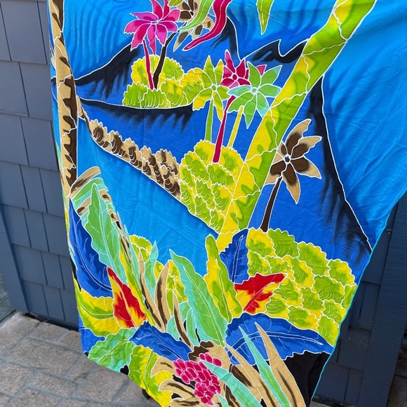 Dancing Gecko Hawaii wrap sarong Colorful Floral Women's Scarf tapestry - Picture 4 of 7